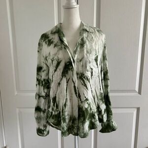 Velvet Heart Green/White Soft Button Down